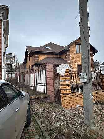 Продам дом 130 кв.м. , участок 4 сот ,под чистовую отделку, б. Шевченко(торговый институт) Донецк