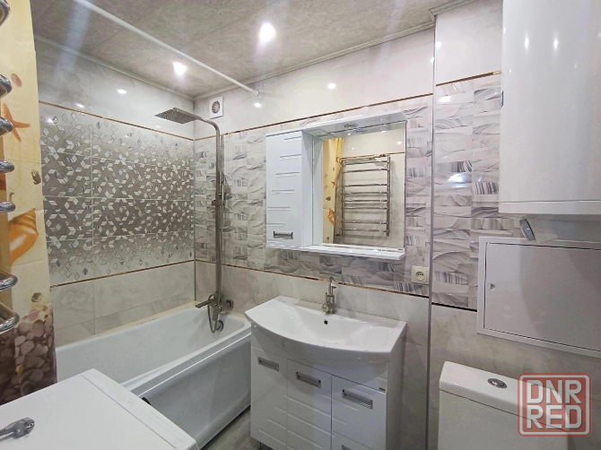 Продажа крупногабаритной 2-й квартиры, г.Макеевка, квартал Гвардейский(Элегант). Макеевка - изображение 1