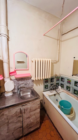 Продажа 2 комнатной квартиры г. Донецк Калининский район (ориентир Контур) Донецк