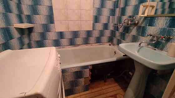 Продам 3-х комн 5/9 Ворошиловский р-н, Автостанция. Холл. 72 м² Донецк