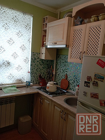 Продам с ремонтом 1к.можно под бизнес,в центре Макеевки Макеевка - изображение 2