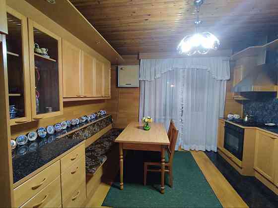 Продам квартиру 100м2 в Ворошиловском районе, дом кирпичный в самом центре города Донецк