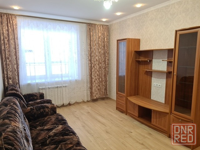 сдается трeхкoмнaтнaя квapтиpa, в новострое на школьном бульваре Донецк - изображение 2