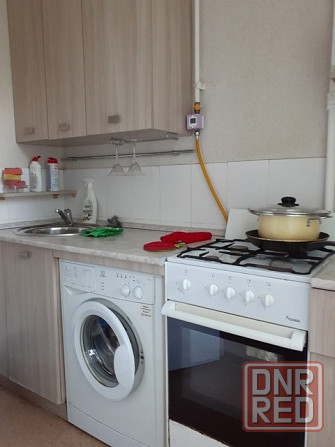 2-х Квартира, на стоматологии, около жд в Куйбышевском районе на 3 этаже, 45 кв.м Донецк - изображение 2