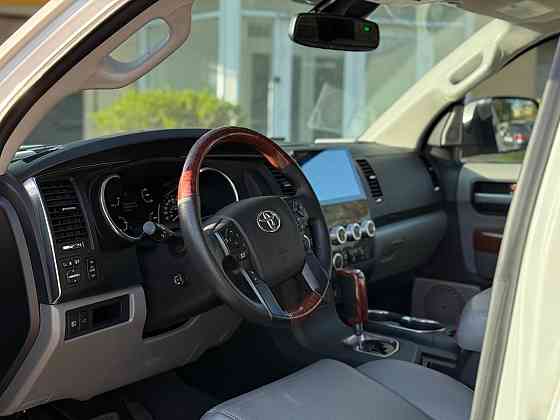 Toyota Sequoia Донецк