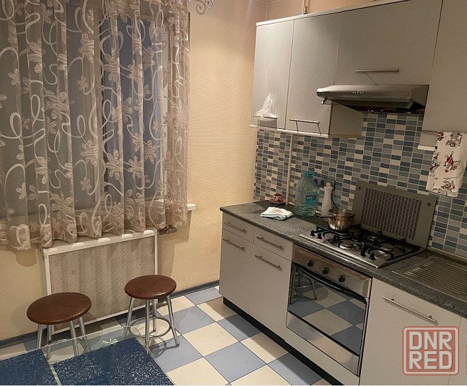 Продам 2-комнатную квартиру на Гвардейке, Калининский м-н Макеевка - изображение 1