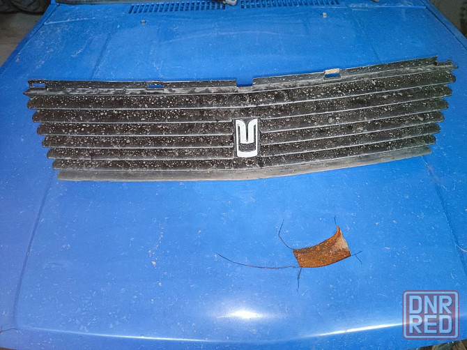 решетка радиатора 2141 Донецк - изображение 1