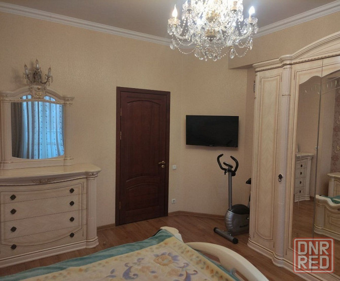 Продам 3-к квартиру в самом Центре Макеевки в районе ЦУМа Макеевка - изображение 1