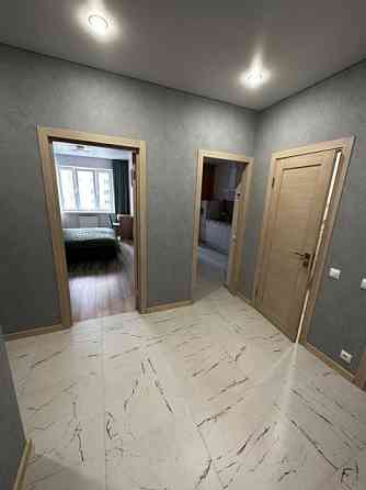 Сдам современную шикарную Калининский район Ходаковского 4 2к квартиру на длительный срок Донецк