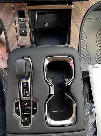 Lexus LM Донецк