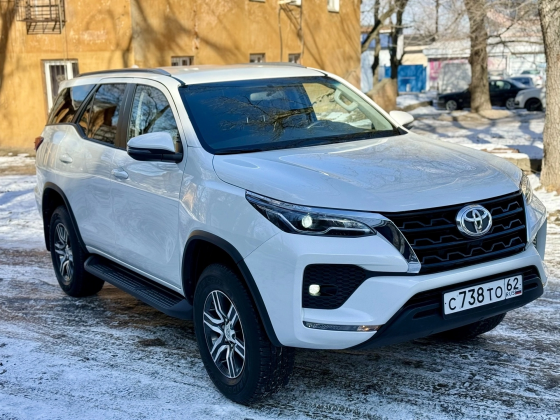 Продам Toyota Fortuner Донецк