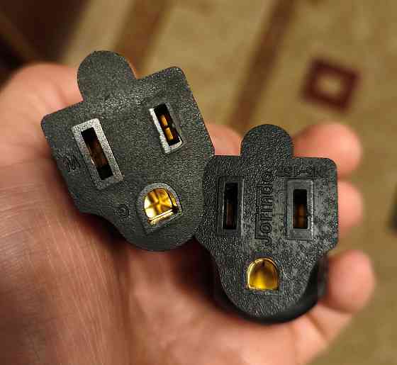 Вилка с USA на Евро Донецк