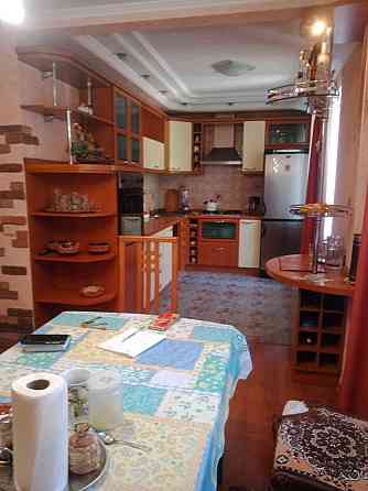 Продается 4 - х комнатная квартира, пл. Буденного Донецк