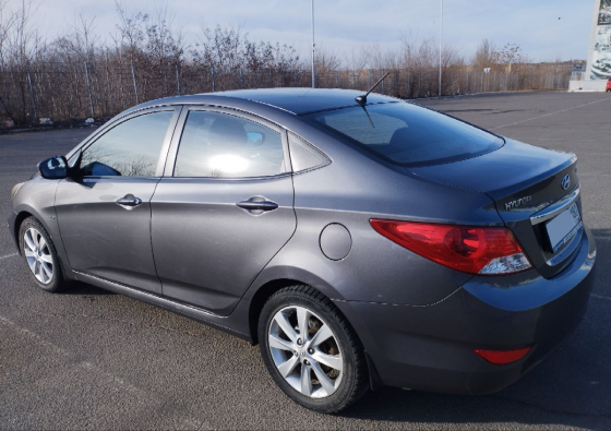 Продам в Донецке свой Hyundai Accent 1,6л акпп 1 хозяин реальный пробег 82550 км полностью исправный Донецк