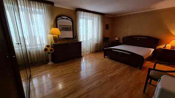 Продам 3-х комн квартиру с евроремонтом в центре города Донецк