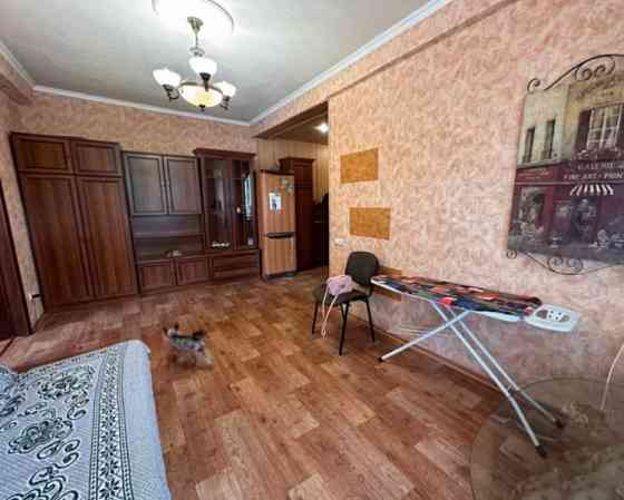 Продам 2 комнатную квартиру по ул. Челюскинцев в самом центре Донецка Донецк
