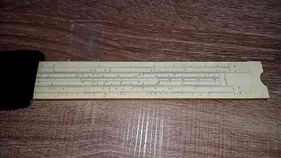 Карандаши чертёж,готовальни 3шт нов,доска чертёжная ссср100*75*25с линейкой,линейка логарифмическая Донецк