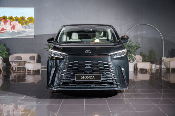 Lexus LM 350H Донецк