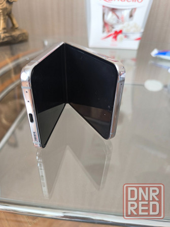 Смартфон Samsung Galaxy Z Flip 5, 8/256 Gb Донецк - изображение 2