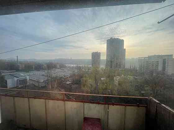 Сдается в аренду квартира в Ворошиловском районе,б.Школьный. Этажность 7/9 Донецк