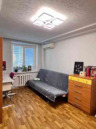 Продажа 3к. кв. Будённовский р-н, Цветочный, кон 13. Донецк