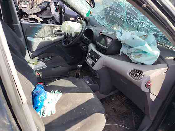 Разборка Альмера Тино Nissan Almera Tino Макеевка Макеевка