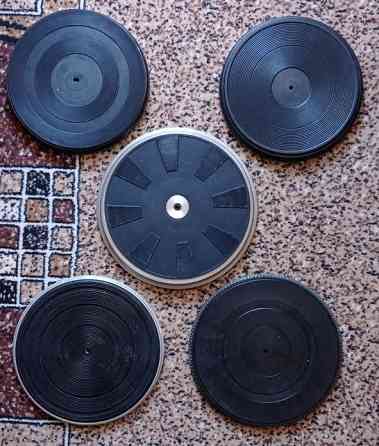 Диски + слипматы проигрывателей пластинок. Донецк