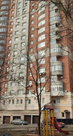4-х ком квартира в Ворошиловском р-не. ул. Университетская Донецк
