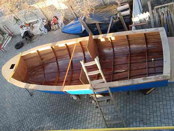 Моторная Яхта из Красного дерева, Херсон