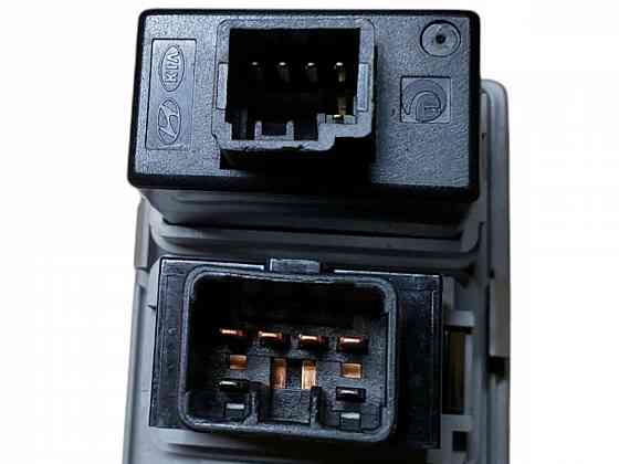 Блок кнопок Hyundai Sonata NF 2004-2009 933003K390 разборка Херсон
