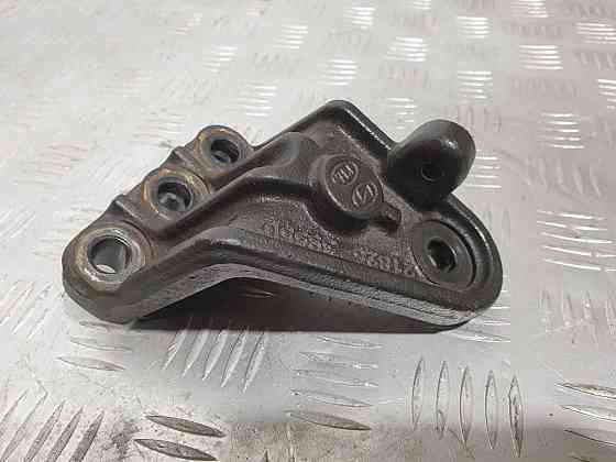 Кронштейн двигателя правый 2.0 l4na 218253S550 Hyundai разборка Херсон