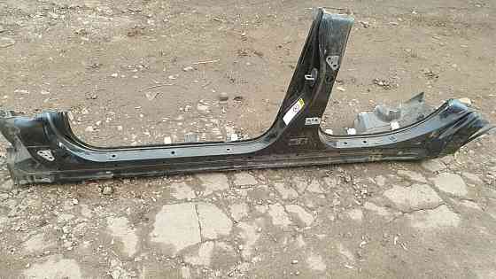 Порог кузова ос стойкой  левый 6140230270 Lexus gs 450h разборка Херсон