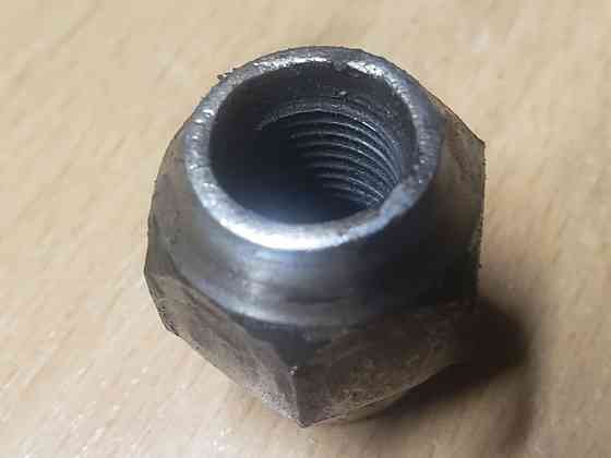 Колесная гайка Nissan X-Trail T30 2005-2012 40224V5510 разборка Херсон