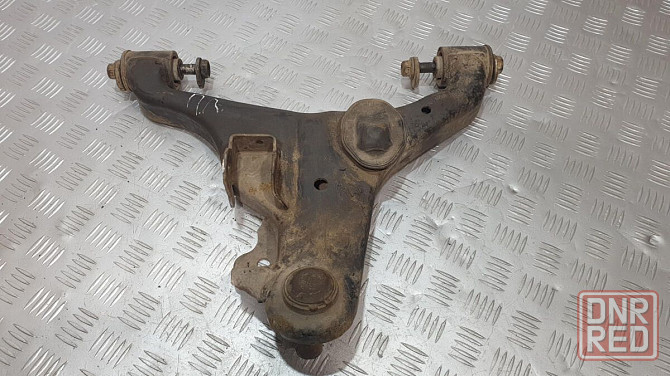 Рычаг передней подвески нижний левый 54501EB70A Nissan разборка Херсон - изображение 1