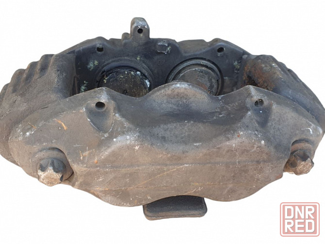 Тормозной суппорт передний правый  Brembo Mercedes W211 разборка Херсон - изображение 1