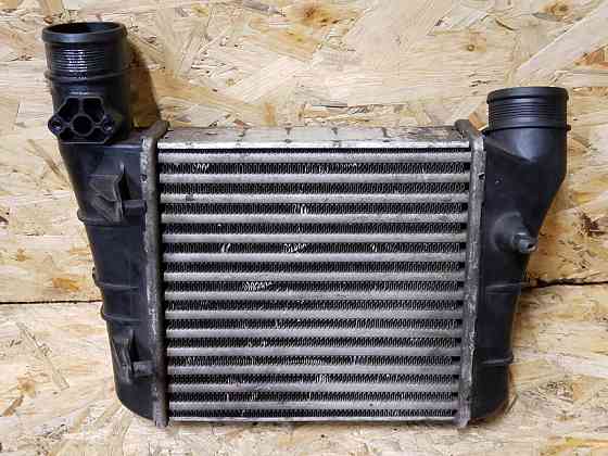 Радиатор интеркуллера Audi A4 (2005-2009) 8E0145805AA разборка Херсон
