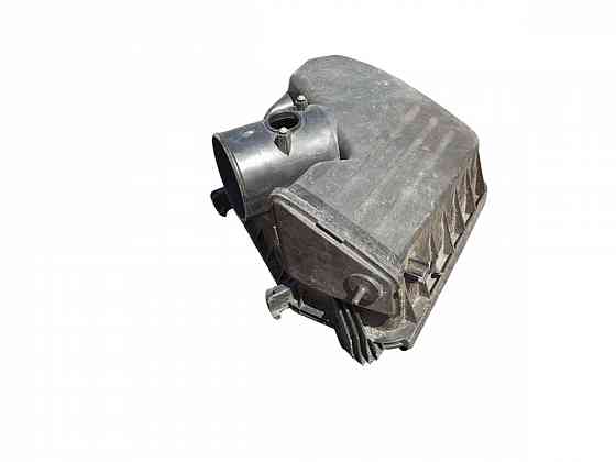 Крышка воздушного фильтра Toyota CAMRY (V40) (2006 - 2011) разборка Херсон