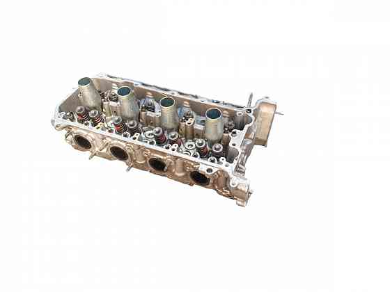Головка блока цилиндров (ГБЦ) правая 1UR-FE 4.6L Toyota разборка Херсон