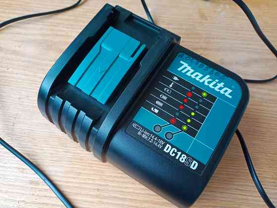 Зарядное устройство makita DC18SD Донецк
