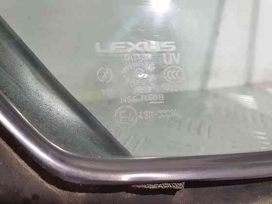 Стекло двери задней правой глухое 6812330610 Lexus gs разборка Херсон