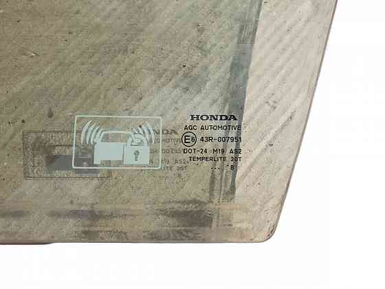 Стекло двери передней левой Honda Civic 8 5d 2006-2012 разборка Херсон