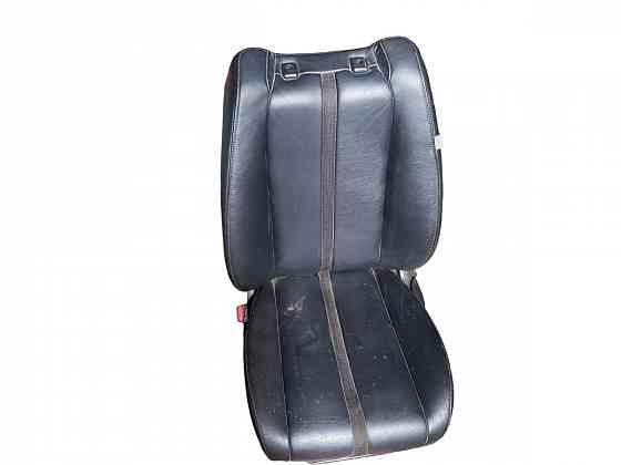 Переднее правое сидение кожа Mazda CX-7 2006-2012 разборка Херсон