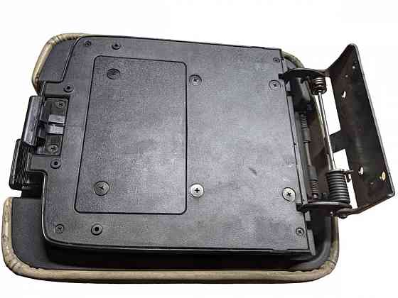 Подлокотник в сборе Mitsubishi Pajero 3 1999-2006 MR512922 разборка Херсон