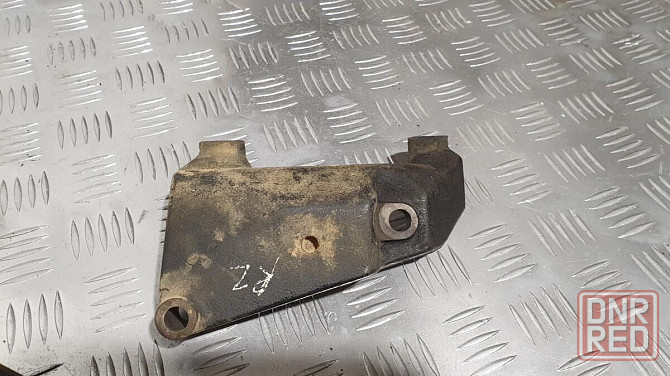 Кронштейн раздаточной коробки 3611842031 Toyota RAV4 разборка Херсон - изображение 1