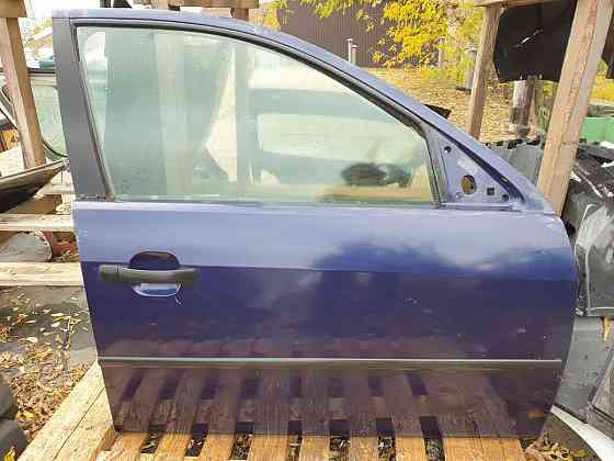 Стекло двери передней правой  Ford mondeo 3 2000-2007 разборка Херсон