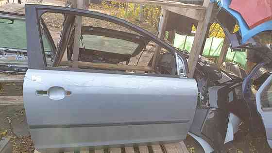Дверь передняя правая 1505764 Ford Focus 3D хетчбек разборка Херсон