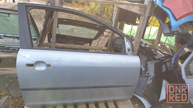 Дверь передняя правая 1505764 Ford Focus 3D хетчбек разборка Херсон - изображение 1