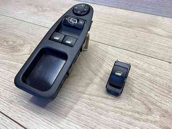 Кнопка стеклоподъемника Fiat Scudo, Fiat Jumper, Fiat Expert. Херсон
