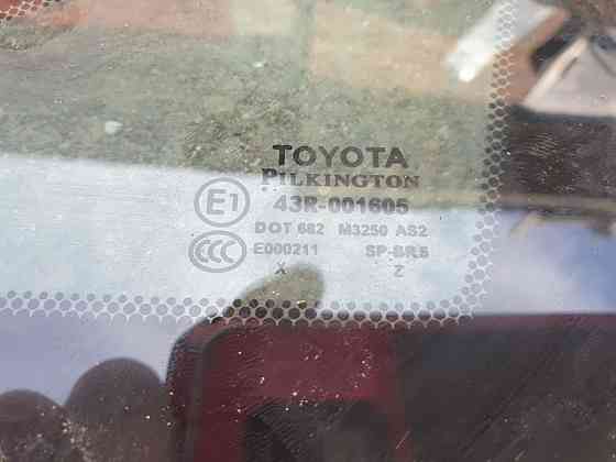 Стекло-форточка двери передней левой  Toyota Venza 2009 - разборка Херсон