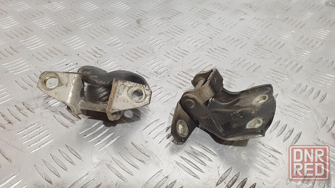 Петля двери задняя нижняя 7934026000 HYUNDAI SANTA FE 2.0 разборка Херсон - изображение 1